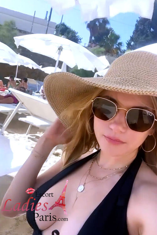 Blond Escort in Paris