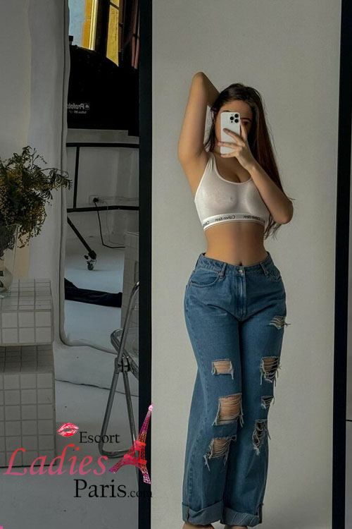 Busty Escort in France